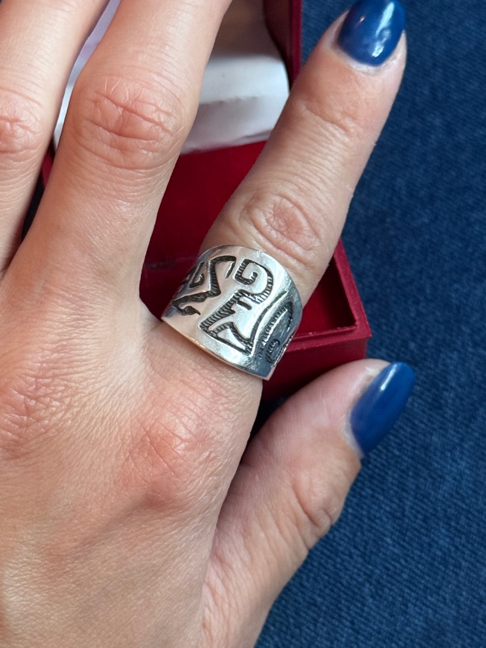 Vintage Carolyn Pollack Sterling Silver Wide
Cigar tribal Band Ring 6